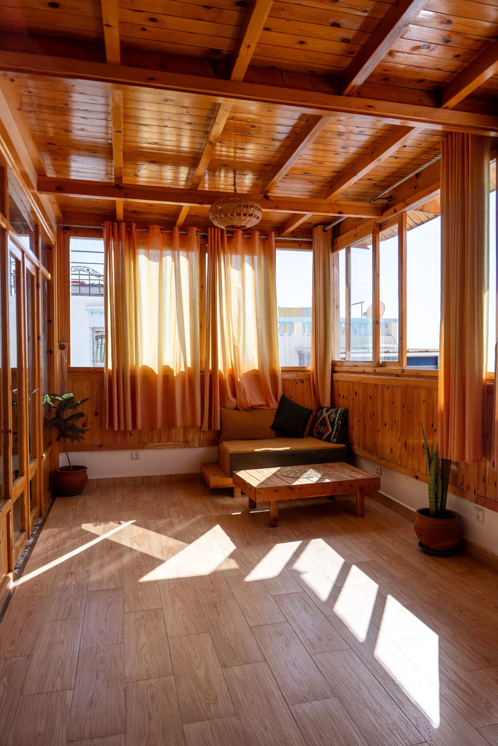 Warm common space at Tafokt Surf House